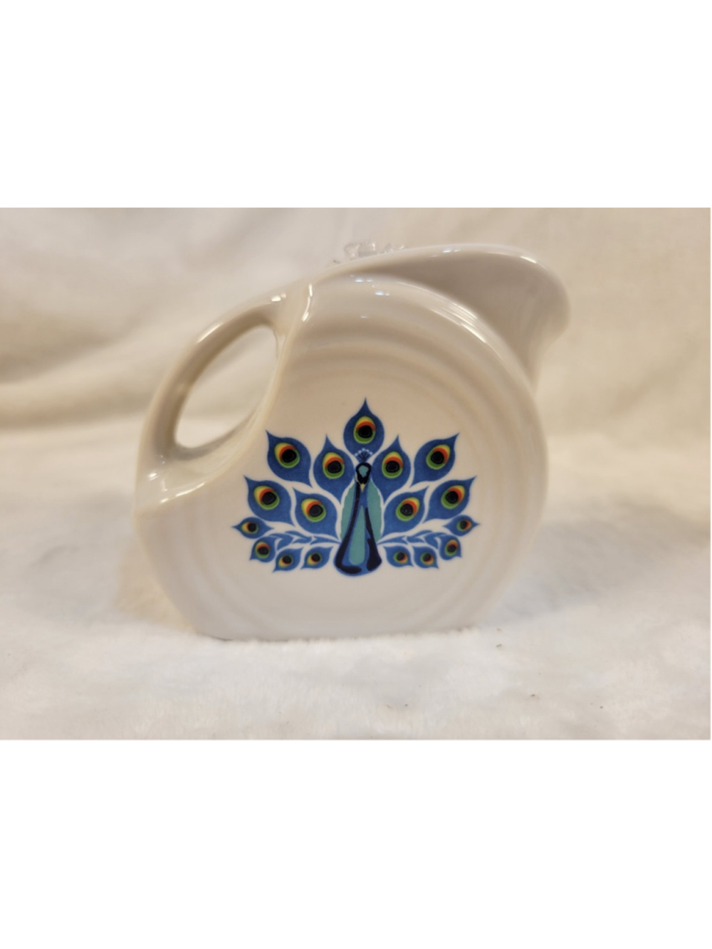 Fiestaware Fiesta HLCCA Exclusive Peacock Decal Mini Disk Pitcher White 2025 NEW